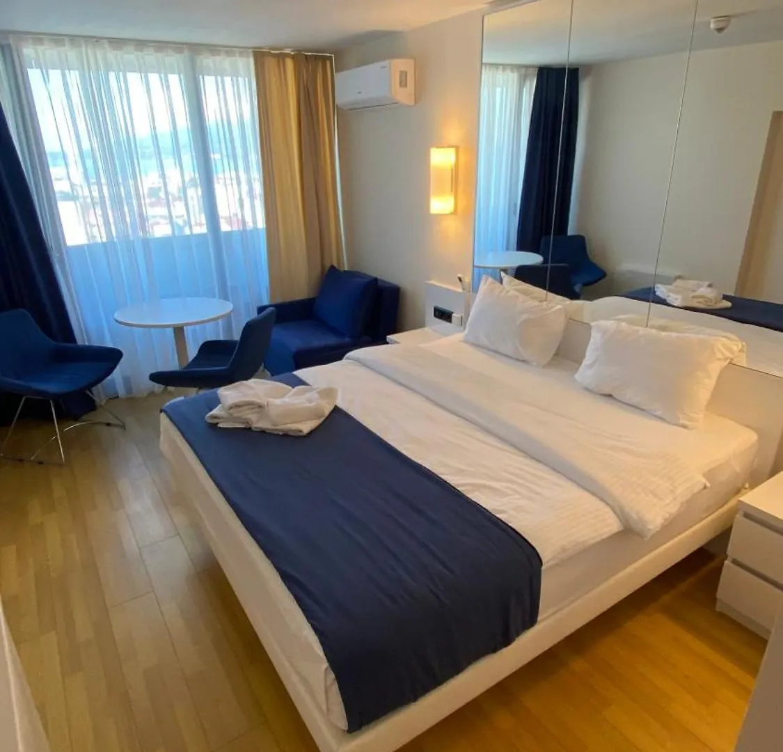 Batumi Orbi City Lux Apartment 5*