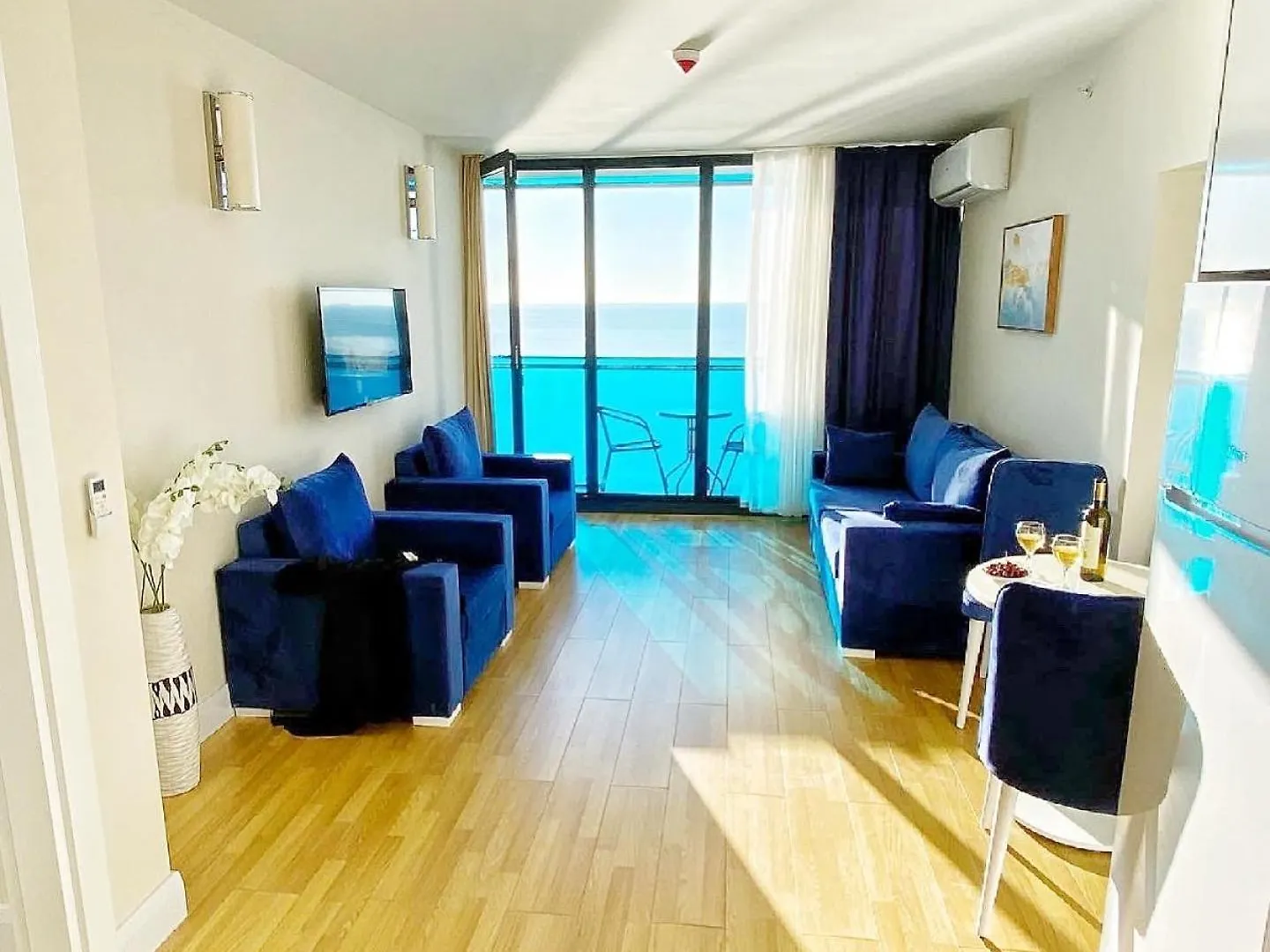 Batumi Orbi City Lux Apartment 5*